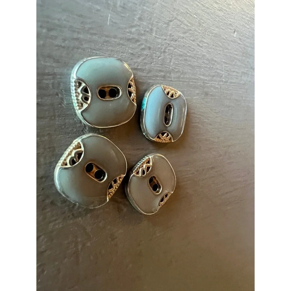 Vintage Buttons 0.5